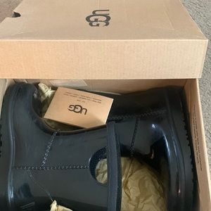 Ugg rain boots